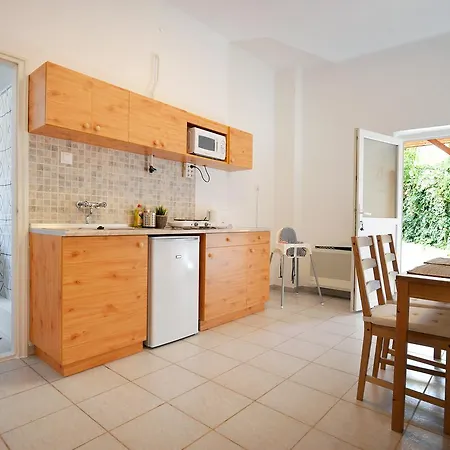 Fonix Panzio Bed & Breakfast *