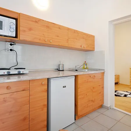 Fonix Panzio Bed & Breakfast Eger
