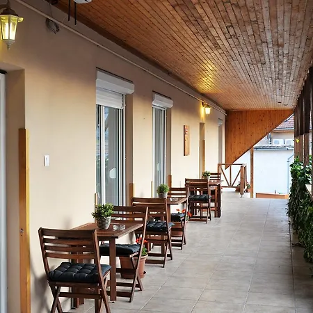 Bed & Breakfast Fonix Panzio *