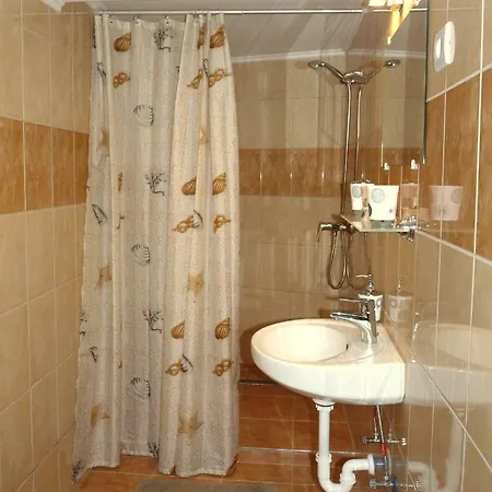 Fonix Panzio * Eger